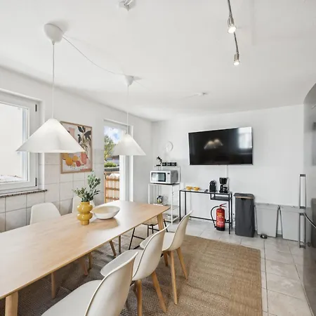 Kaiserstuhl Oase - 4br, Kueche, Tv's, Waschtrockner, Innenhof 恩丁根